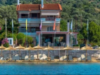 Over Sea Room & Villas