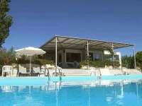 Eriphilly Studios & Apartments