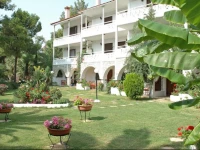 Porfi Beach Hotel