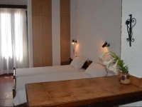 Kalypso Studios & Rooms