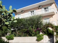 Apostolos & Eleni Family Apartments