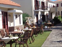 Niki Studios Sea - Front