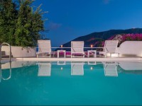 White Cave Private Villa