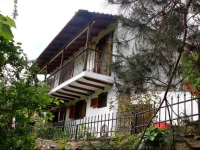 Katoikia me ta Pitharia