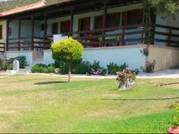 House Garlis Apartments