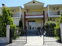 Kastro Hotel  2*