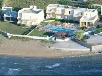 Chrisanna Apartments & Studios