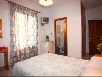 Smaragdi Rooms and Studios