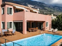 Trapezaki Villa Eleni