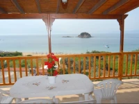 Villa Zaharo and Lilian Apartments