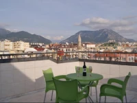 Claddagh Court Holiday Apartment 15