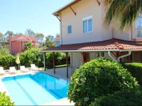 Hazel Villa Paradise