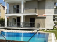 Lighthouse Nadia Aparts