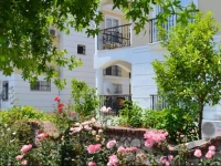 New Age Gardenya Apart