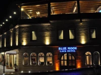 Blue Moon Cave Hotel