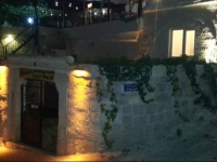 Whisper Cave Guest House