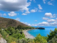 Gabaklar Bungalows & Restaurant