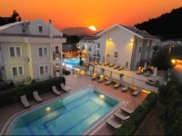 Sea Breeze Hotel and Apartments