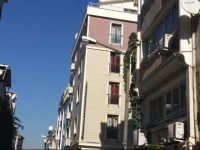 Black Bird Suite Hotel