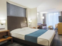 Housez Suites & Apartments Special Class