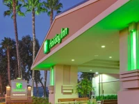 Holiday Inn Hotel and Suites Anaheim 3*