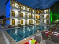 Amore Hotel TekiМ‡rova 3*