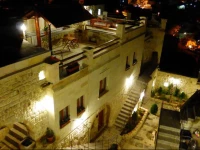 Courtyard Cave Hotel