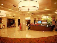 Holiday Inn Express Zhengzhou 4*