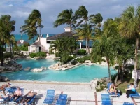 Nassau Beach Hotel 3*