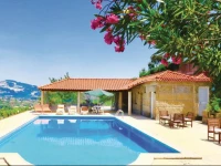 Three-Bedroom Holiday home P-4550-360 Castelo de Paiva with a Fireplace 06