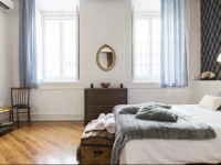 Downtown Vintage Deluxe Apartmen by RentExperience