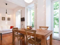 Principe Real Patio House