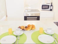 BmyGuest - Cativo Design Apartment