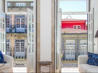Liiiving in Porto | Blue Flower Apartment