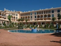 Los Arcos by Garvetur