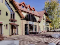 Vila Pinul si Mesteacanul