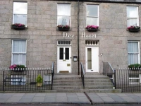 Dee Hotel