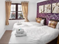 Thistle Apartments - Rose Apartment