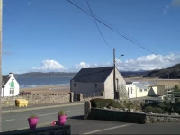 Barracuda, Beachside Apartment