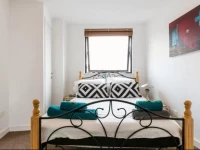 On The Square- City Escape