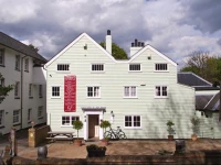 The White Cliffs Hotel