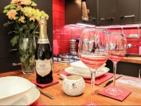 Chic & bright flat near Holyrood Park