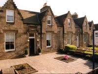 Kew House and Apartments