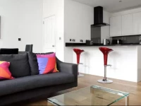 Clamshell Land - Royal Mile