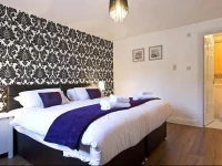 Spring Gardens Apartment