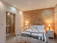 Cranberries Hideaway