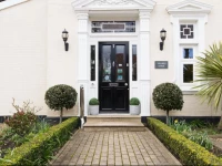 Villiers Lodge Hotel