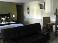 Mezze at the Ship and Castle