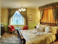 Montclare & Cumberland