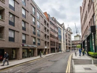 Alie Street Apartment